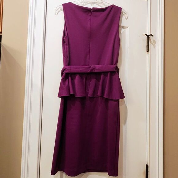 Isaac Mizrahi Like New 10 Cocktail Dress Sleeveless Peplum Purple - Picture 3 of 6